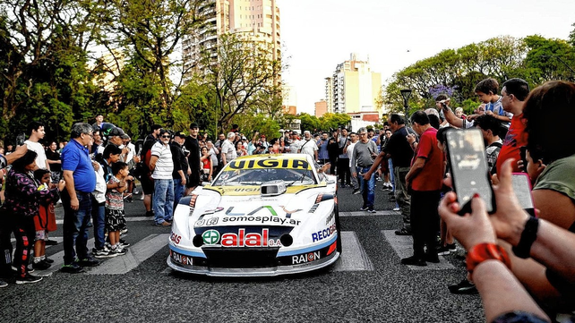 Con la presencia de pilotos, autoridades y mucho p&uacute;blico local, qued&oacute; lanzado la competencia a disputarse en el circuito entrerriano.