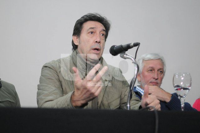 El vicepresidente tercero de Colón, Horacio Darrás, analizó la situación que se vive en el fútbol argentino.