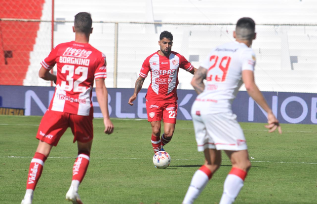 Unión volvió a perder y la continuidad de Juan Azconzábal quedó en jaque.