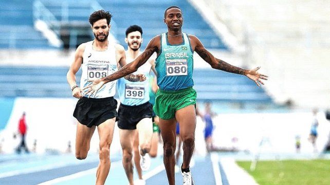 La mejor performance técnica del plantel argentino correspondió a Federico Bruno, segundo en la prueba de 1500 metros.