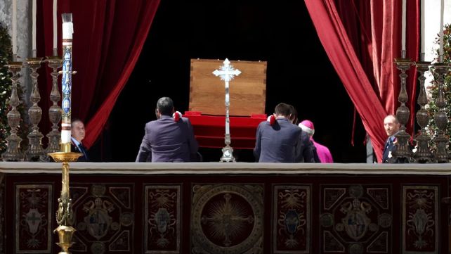 Las solemnes fotos del funeral del papa Francisco en la Plaza de San Pedro Las solemnes fotos del funeral del papa Francisco en la Plaza de San Pedro