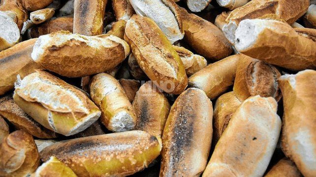 Las panaderías que compren harina a precio subsidiados debe ofrecer un tipo de pan a $270 el kg. 