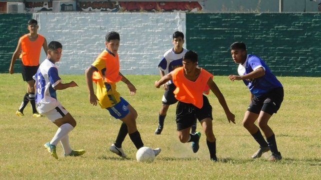 Don Salvador lleva adelante una intensa pretemporada que incluye la realización de partidos amistosos en su propio reducto.