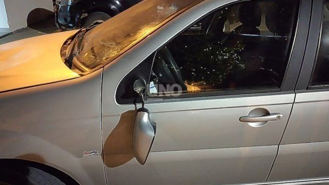 El auto, con las consecuencias del impacto en la Ruta Provincial N° 1, que que fue letal para Ignacio Valentín. 