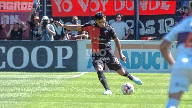 Rafael Delgado tendr&iacute;a una molestia y ser&iacute;a duda en Col&oacute;n para jugar ante Aldosivi. UNO Santa Fe | Jos&eacute; Busiemi