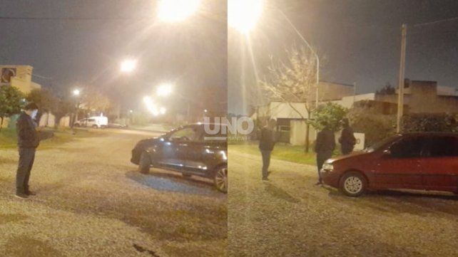 Vecinos del barrio La Pradera en una guardia nocturna por las calles.