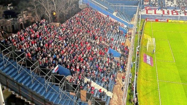 Unión solo dispuso de 2.200 entradas para el duelo en Uruguay, por lo que no le daría más que eso a Nacional en Santa Fe.