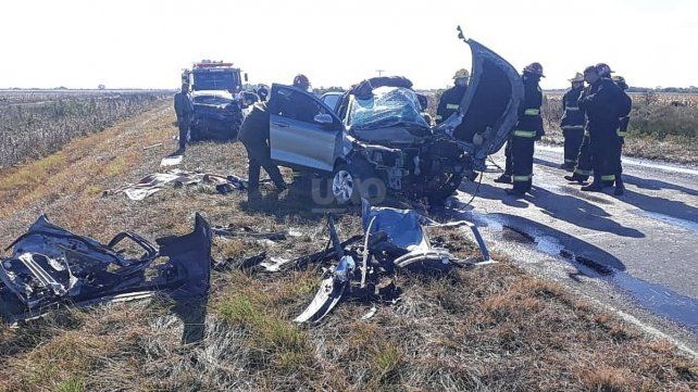 Violento choque frontal con tres muertos