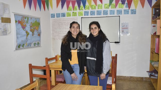 Desiré Stival (izquierda) y Victoria García (derecha) son coordinadoras del Jardín Isondú.