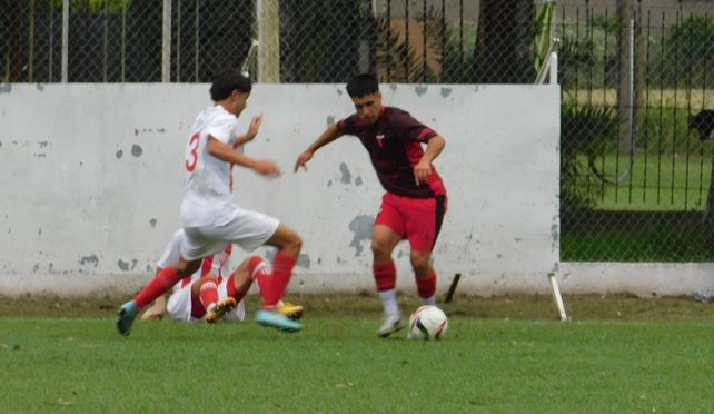 El Sabalero fue contundente y se quedó con el clásico ante Unión por un claro 3 a 1.