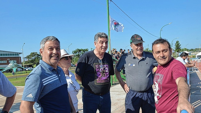 El gobernador de Misiones, Carlos Herrera Ahuad, fue recibido por el santafesino Alberto Scarp&iacute;n en la pistada Erik Barney.