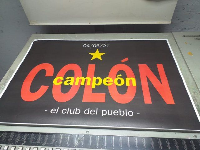 En Santa Fe aparecer&aacute;n afiches donde se hace referencia a la primera estrella que logr&oacute; Col&oacute;n.