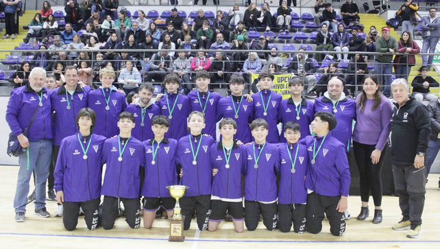El equipo Sub 14 masculino de la FSV fue subcampeón tras haber caído ante el duro equipo de Capital Federal. El equipo Sub 14 masculino de la FSV fue subcampeón tras haber caído ante el duro equipo de Capital Federal.