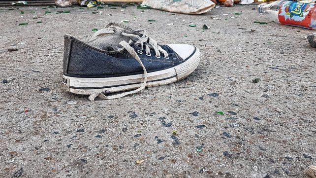 Lo que quedó en las inmediaciones del estadio, tras el regreso de los hinchas a la cancha.