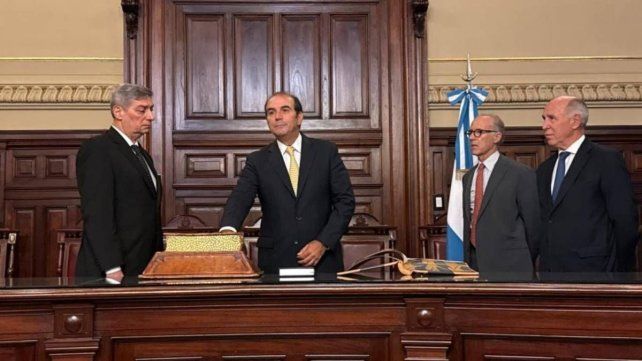 Jura del nuevo ministro de la Corte Suprema de Justicia, Manuel García Mansilla.