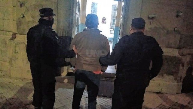 En un allanamiento en Barranquitas lograron detener a un sujeto por incitación a la violencia 