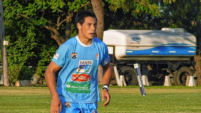 El Chino Mendicino juega de full back y fue formado en Santa Fe Rugby, donde juega desde los ocho a&ntilde;os.