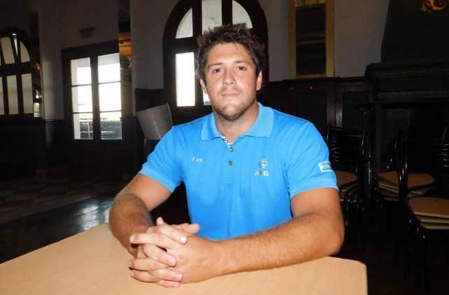 El waterpolista santafesino integra la selección nacional que realizó una concentración con el combinado argentino en Regatas de Santa Fe.