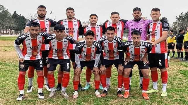 Colón de San Justo empató sin goles ante Colón en el Rafael Batres y comparte la punta con el Matador.