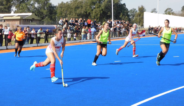 En la segunda jornada del torneo, Santa Fe superó a Tandil por 4 a 1, e igualó con Sudoeste de Buenos Aires 2 a 2.