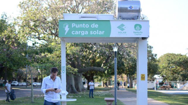 El primer Punto de Carga Solar que tiene la ciudad de Santa Fe 