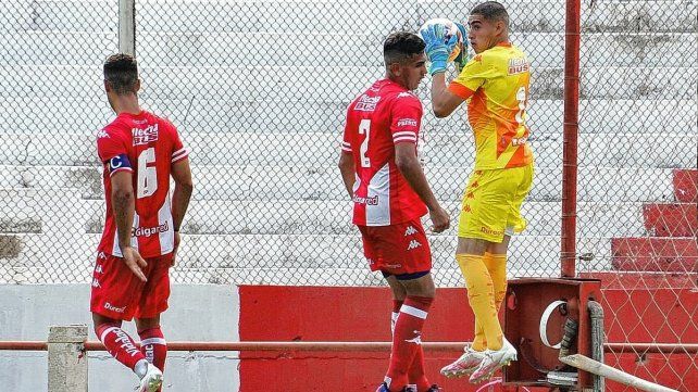 El chaque&ntilde;o Diego Gonz&aacute;lez sube a Primera para ser la alternativa de Santiago Mele en el arco de Uni&oacute;n.