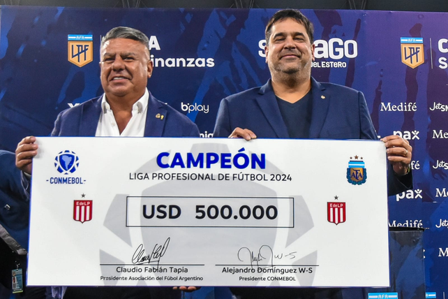 El premio que gan&oacute; Estudiantes por la Copa de la Liga es de la Comnmebol.