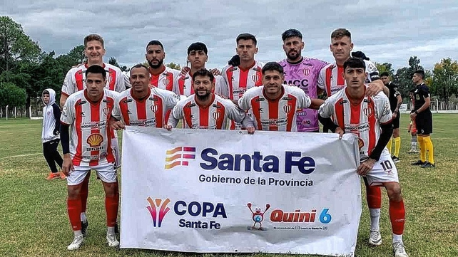 Colón de San Justo goleó 4 a 1 a Sarmiento y consiguió el pase a la siguiente ronda de la Copa Santa Fe. Colón de San Justo goleó 4 a 1 a Sarmiento y consiguió el pase a la siguiente ronda de la Copa Santa Fe.