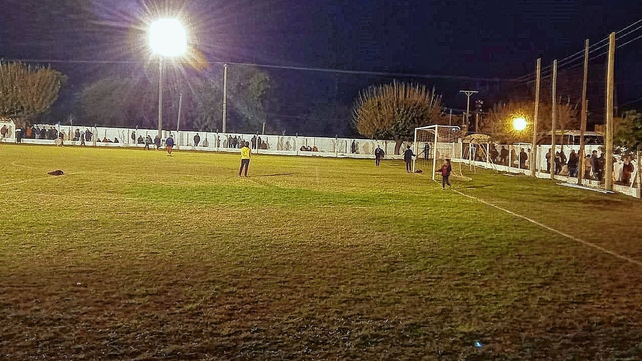 Como se puede apreciar, la falta de luz no permiti&oacute; la continuidad del choque en Cayast&aacute;. &nbsp;