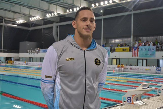 En la piscina de Parque Roca, Gabriel Morelli, el nadador de San Justo, logr&oacute; medalla de plata en los 100 y 200 metros pecho.