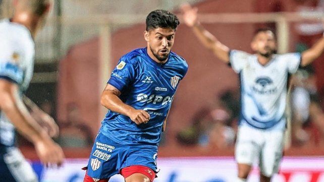Mauro Luna Diale fue la figura de Unión y decoró la goleada con el último gol ante Independiente Rivadavia.