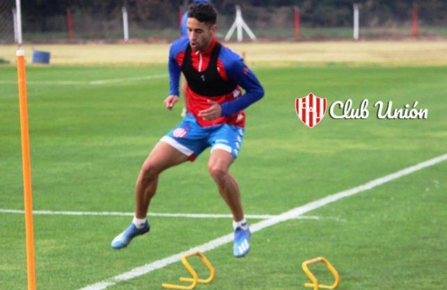 Emanuel Cecchini es uno de los jugadores que evoluciona. Prensa Unión