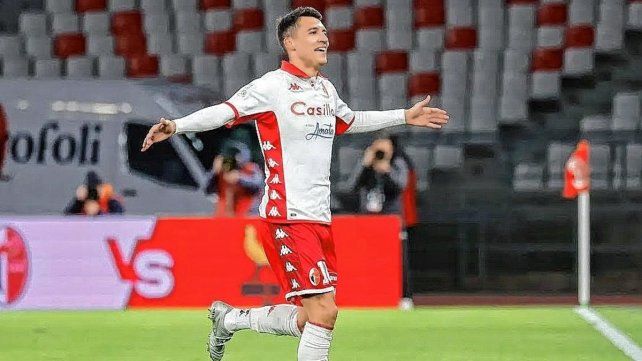 Rubén Botta, actualmente en Bari de Italia, es una de las alternativas que maneja Gorosito para el próximo plantel de Colón.