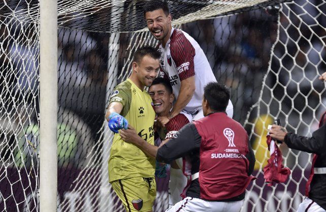 Leonardo Buri&aacute;n record&oacute; la hist&oacute;rica noche que vivi&oacute; Col&oacute;n tras eliminar al Atl&eacute;tico Mineiro en la Sudamericana.
