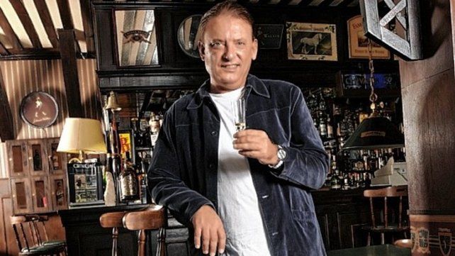 Miguel Angel Reigosa es el fundador del Museo del Whisky en la ciudad de Buenos Aires, Argentina. Anteriormente, en el año 1993 y dueño del Café de los Incas, dedicó su vida al mundo del whisky llegando a tener hoy la colección privada de whisky más grande del mundo.
