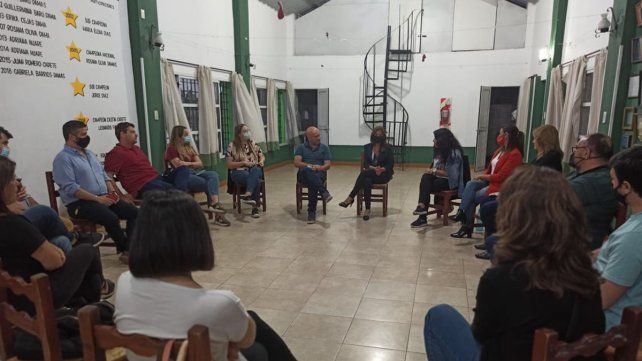 Reunión en Santo Tomé candidato a las elecciones generales 