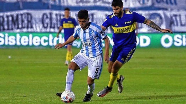 Col&oacute;n tendr&iacute;a en carpeta al volante central de Atl&eacute;tico Tucum&aacute;n, Abel Bustos.