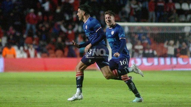 Talleres tendría en la mira a Joaquín Mosqueira de Unión.