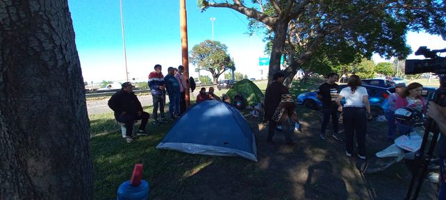 Protesta. Ante la falta de respuestas oficiales, los pescadores amenazan con cortar la ruta 168. Protesta. Ante la falta de respuestas oficiales, los pescadores amenazan con cortar la ruta 168.