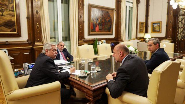 La foto de la polémica. El gobernador Omar Perotti se reunió con el presidente Alberto Fernández para abordar la seguridad en la provincia