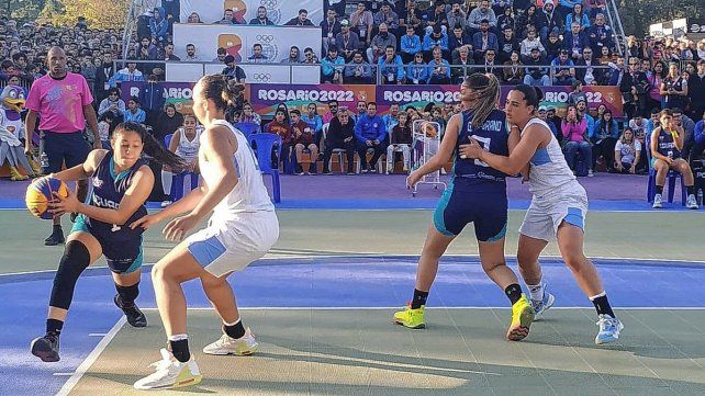 El equipo femenino de básquet le ganó a Ecuador por 8 a 5, y se consagró campeón en los III Juegos Sudamericanos de la Juventud que se desarrollan en la ciudad de Rosario.