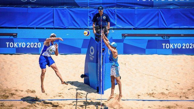 El rosarino Capogrosso y el entrerriano Azaad cayeron en la primera presentación por 2 a 0 ante la dupla de Brasil.