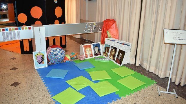 La propuesta de un lugar adaptado a los más pequeños surgió a partir de la imposibilidad de algunas mamás con hijos chiquitos de participar de la experiencia grupal.