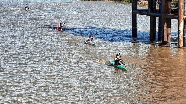 La laguna Set&uacute;bal fue escenario de la quinta fecha del campeonato santafesino de canotaje.