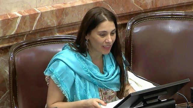 La Senadora Crexlerr, voto indefinido por la legalización del aborto.