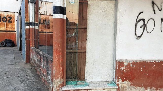 Robo a una gomería en barrio María Selva.