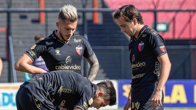 Los jugadores no pudieron llegar a un acuerdo con los dirigentes de Col&oacute;n por los premios.