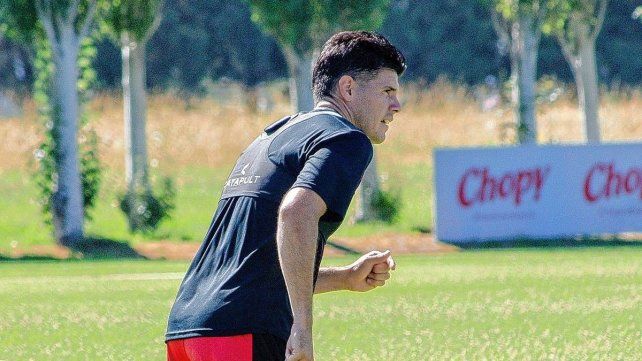 Guillermo Ortiz tiene chances de volver a ser titular en Colón.