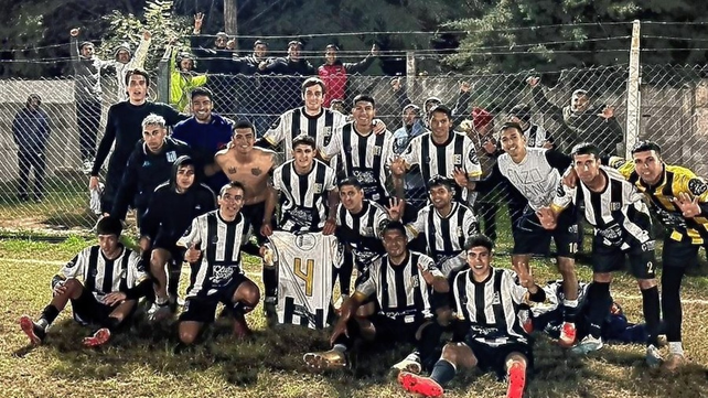 En Santo Tom&eacute;, Nacional se trajo una goleada sobre Don Salvador y contin&uacute;a puntero en el ascenso.