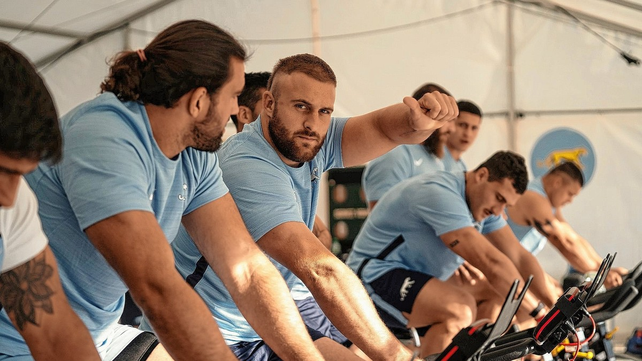 El primera l&iacute;nea rafaelino Mayco Vivas en el trabajo regenerativo en la previa al test ante los All Blacks.